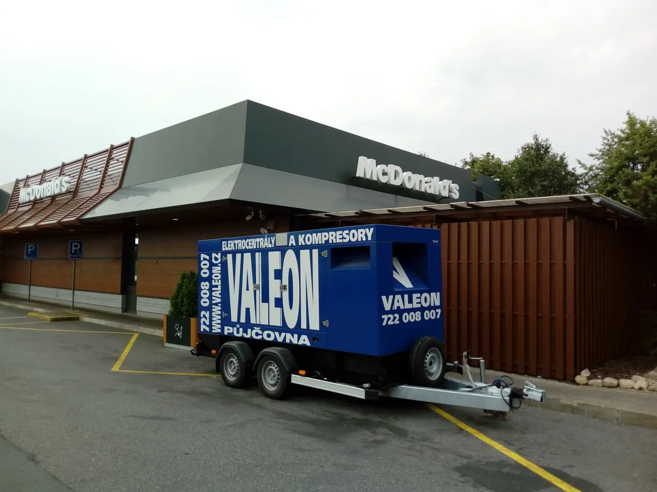 McDonald's - záloha restaurace - nasazení elektrocentrály VALEON
